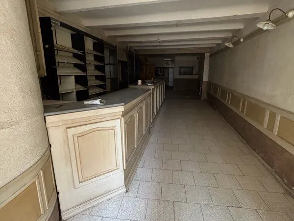 Local commercial 81m2