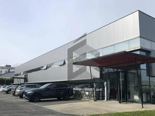 Bureaux 109 m²