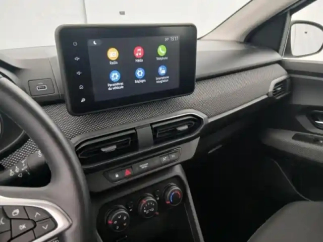 Dacia Sandero 1.0 sce 65ch confort -22 — photo 6