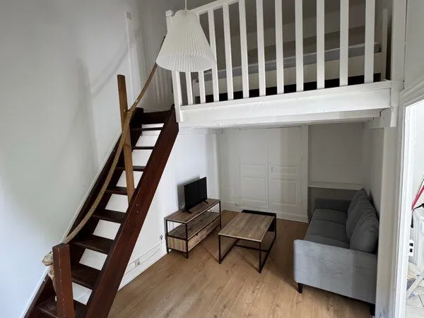 Appartement t2 avec terrasse et mezzanine