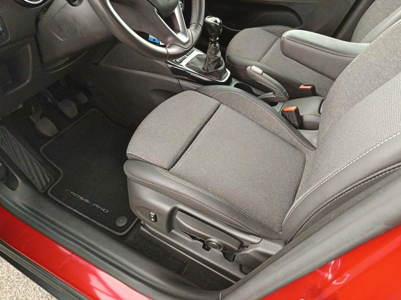 Opel Crossland 1.2 turbo 110 ch bvm6 elegance — photo 21