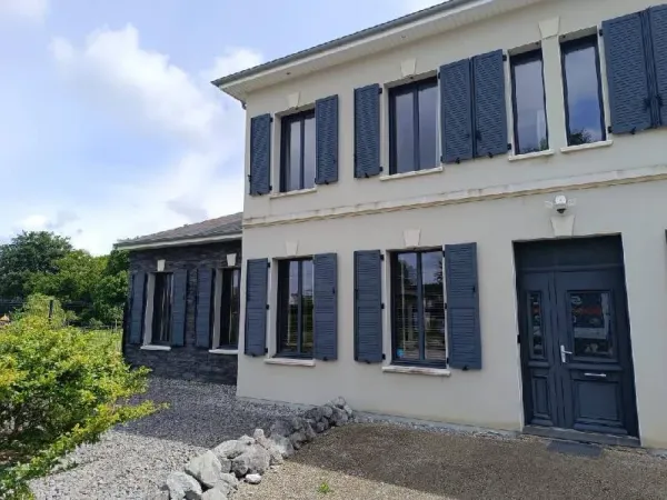 Maison 9 pièces 256 m²