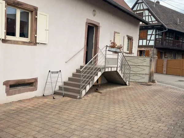 MEISTRATZHEIM Belle maison 5/6P avec cour et terrasses ombragées