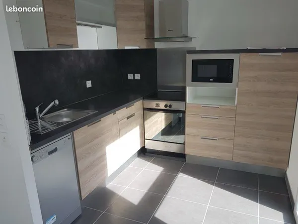 Location 56m2 la madeleine