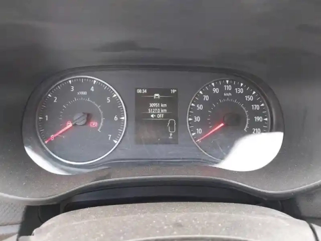 Dacia Sandero sce 65 — photo 36