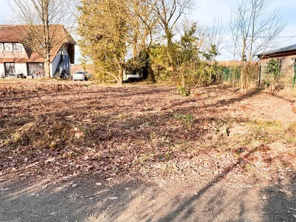 Terrain 907 m² MALAUNAY
