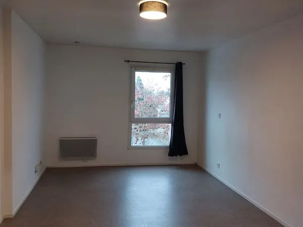 Grand studio de 29m2 à 5min de la Gare de Tours - Quartier Blanqui Mirabeau Cathédrale