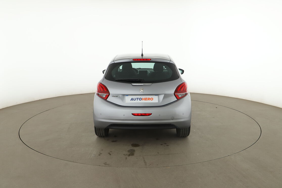 Peugeot 208 1.5 Blue-HDi Active — photo 4