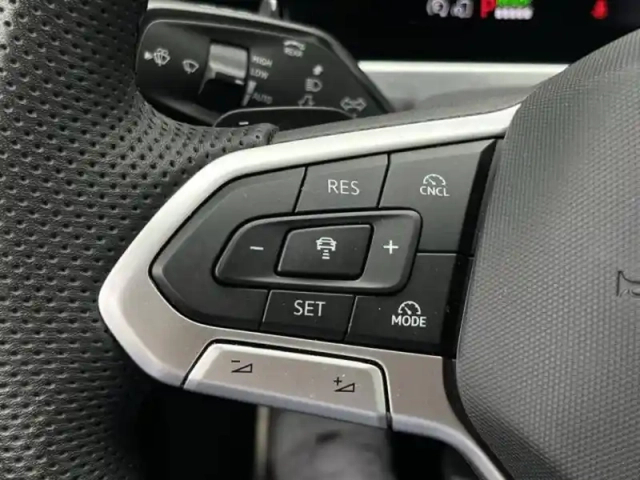 Volkswagen Passat 1.5 ehybrid 272 dsg6 — photo 27