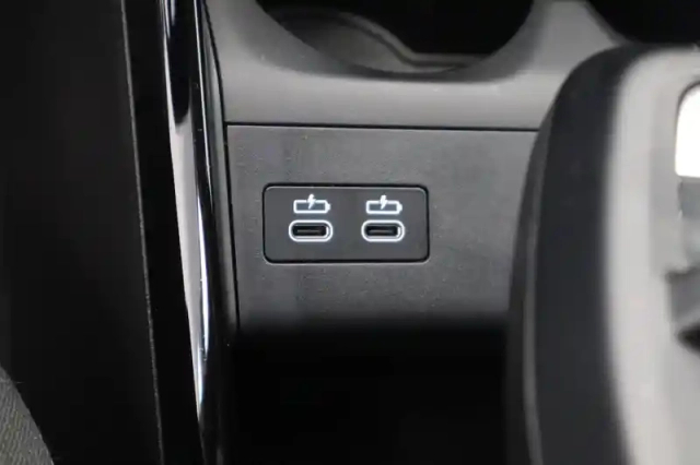 Bmw X2 sdrive 18d 150ch dkg7 — photo 8