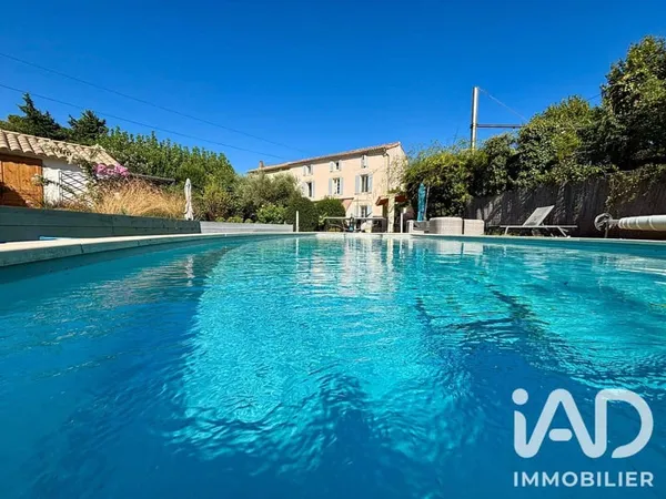 Mas provençal 5 pièces 153 m²