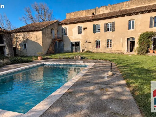 Maison 3 pièces 2100 m²