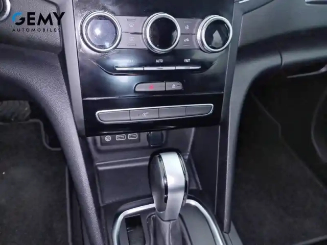 Renault Megane iv berline blue dci 115 edc — photo 29