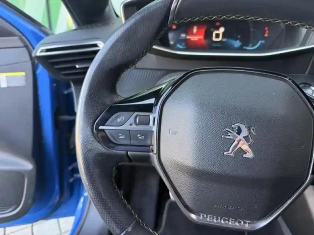 Peugeot 208 1.2 puretech 100ch s&amp;s gt line — photo 13
