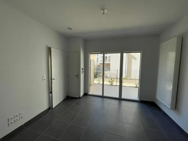 T2 avec terrasse et garage
