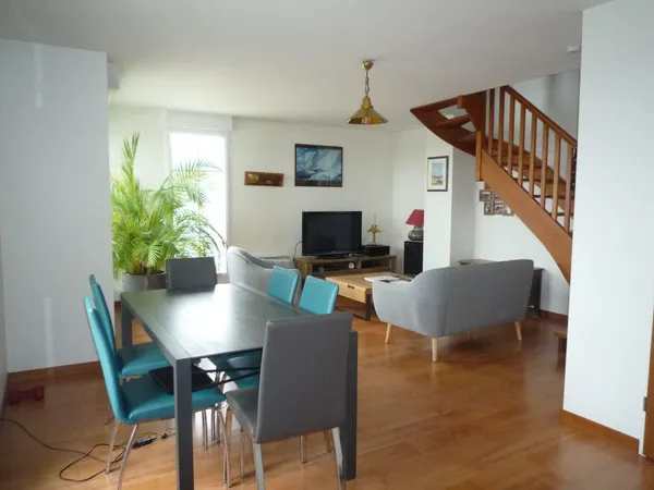 SAINT MALO A LOUER APPARTEMENT T4 MEUBLE EN DUPLEX TERRASSE PLACE DE PARKING