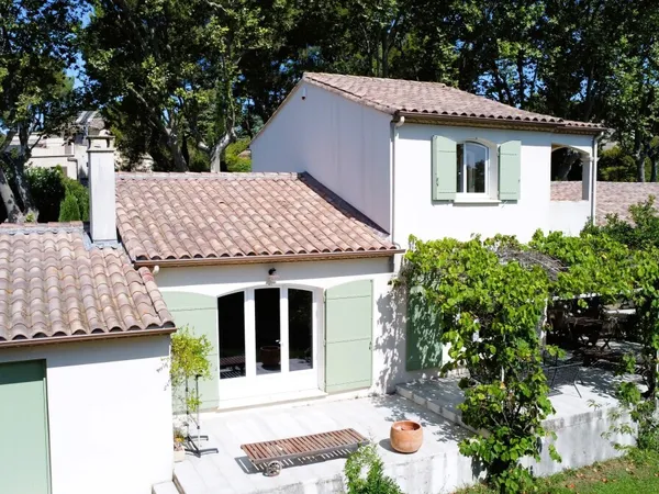 Vends maison - 174 m² - 5 pièces, 4 chambres - Paradou 13520