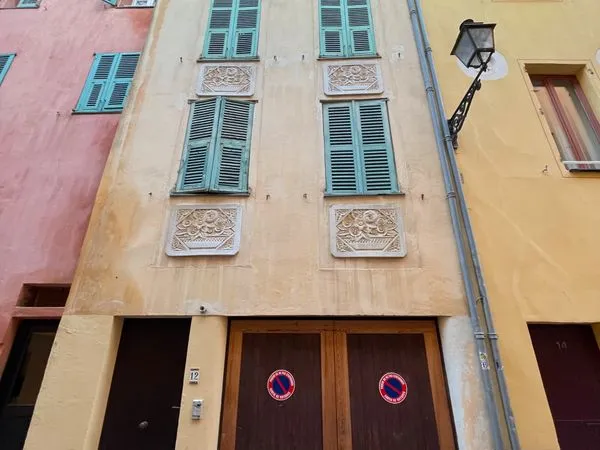 Vieux-Nice • 2 pièces rénové 40,85 m² • traversant, calme • DPE B