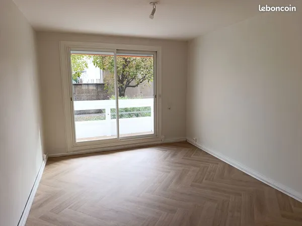 Particulier LOUE appartement Type 3 à LYON 7ème