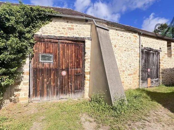 Local d’activité et entrepôt Vente Voulx 144450€