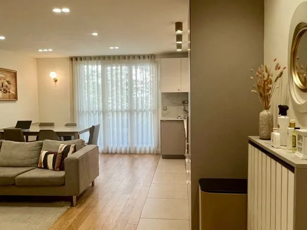 VINCENNES - RUE DE MONTREUIL — 73 m² — 3 CHAMBRES — BALCON — CAVE