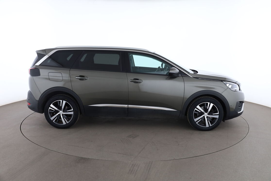 Peugeot 5008 1.5 Blue-HDi Allure — photo 6