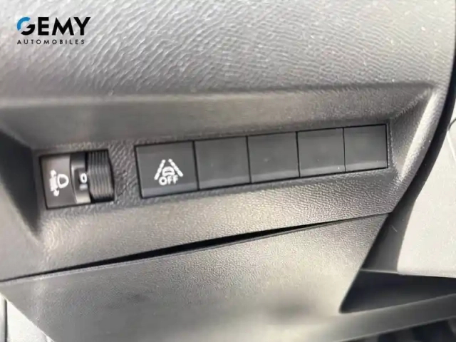 Peugeot 208 electrique 50 kwh 136ch — photo 20