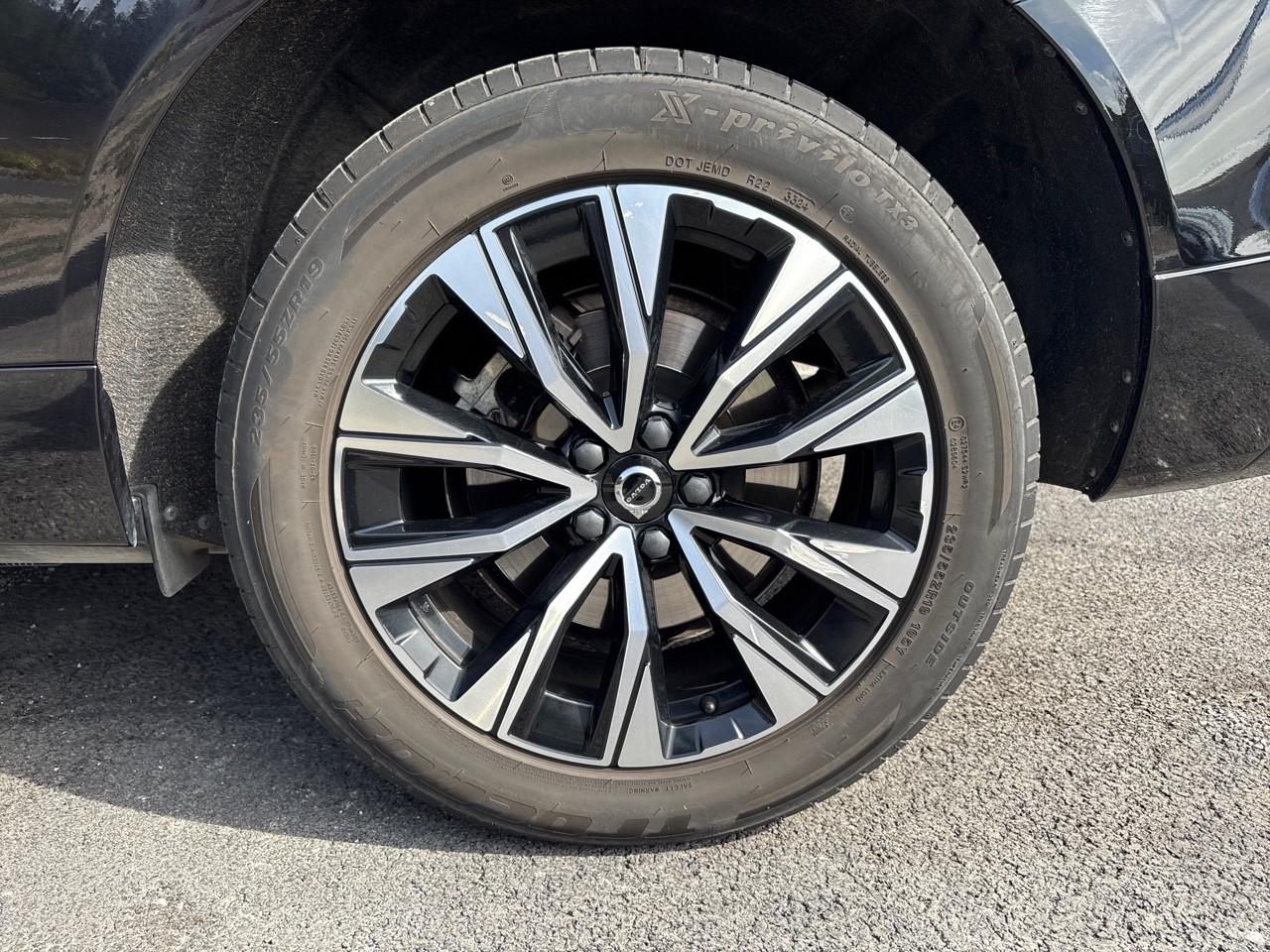 Volvo Xc60 b4 197ch plus style dark geartronic — photo 11
