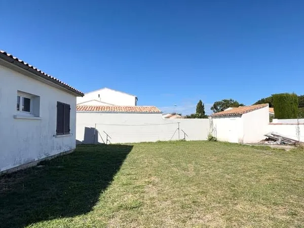 MAISON 4 pièces avec jardin aux PORTES-EN-RÉ