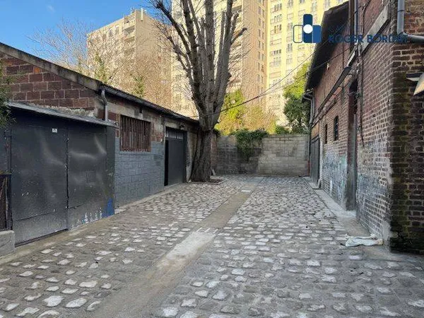 Local commercial 250 m²