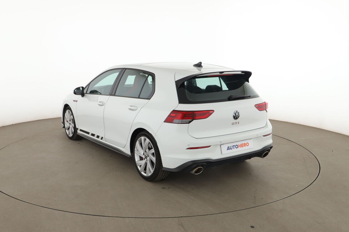 Volkswagen Golf VIII 2.0 TSI GTI Clubsport DSG7 — photo 3