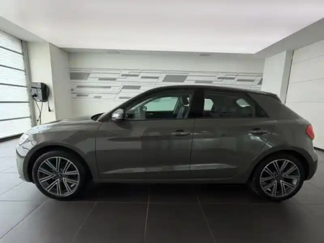 Audi A1 sportback 25 tfsi 95ch design — photo 9