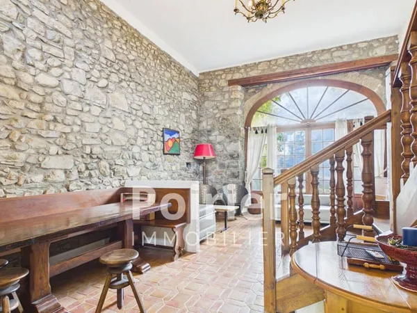 Appartement 2 pièces 128 m²