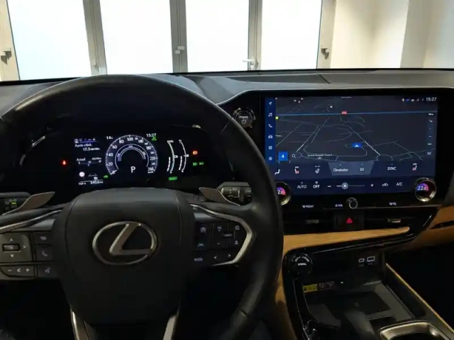 Lexus Nx 450h+ luxe 4wd — photo 4