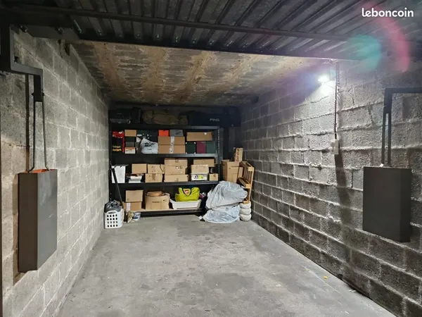 Garage fermé à vendre - annecy