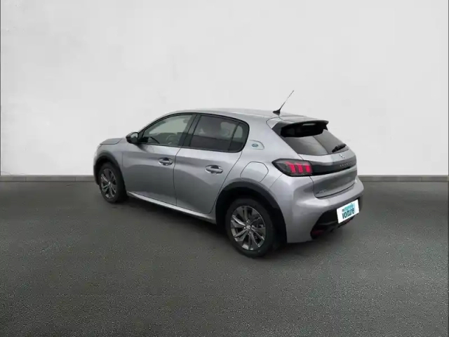 Peugeot 208 electrique 50 kwh 136ch — photo 7