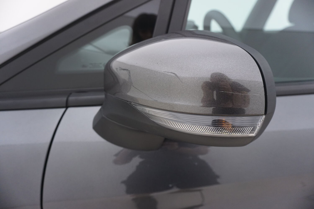 Ford Fiesta — photo 26