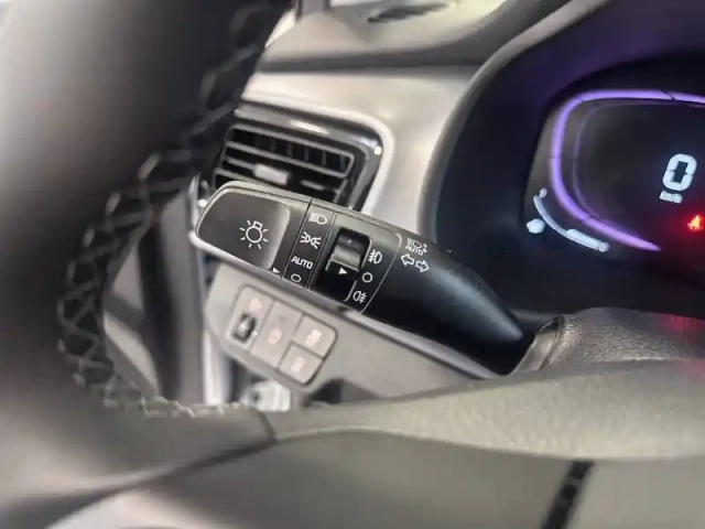 Kia Stonic 1.0 t-gdi 100 ch dct7 — photo 74