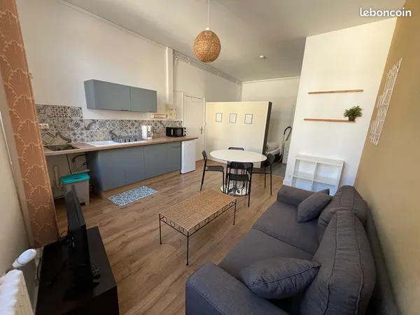 Location studio meublé toutes charges comprises