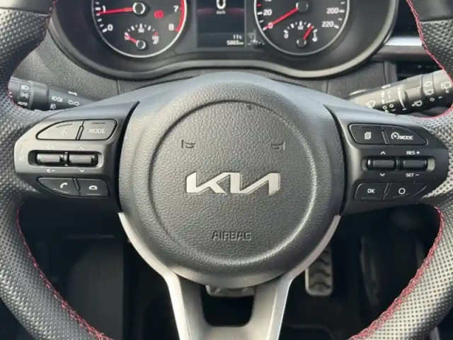 Kia Picanto gt line premium 1.2 84 ch — photo 10