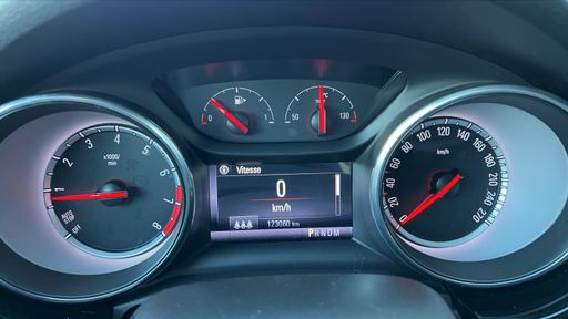 Opel Astra 1.4 Turbo 150 BVA - Elite – 2018 – 123610 km – Essence – Boîte Automatique — photo 24