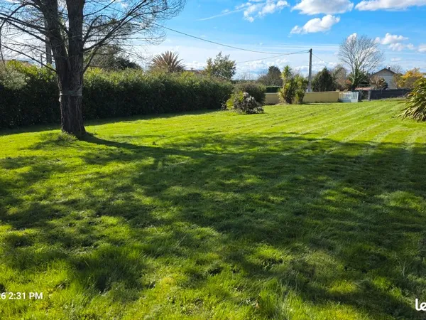 Terrain clot hors lotissement viabilisé