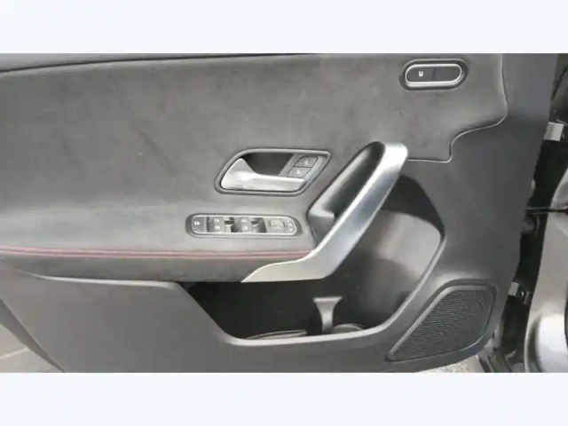 Mercedes Classe A 200 d amg line — photo 13