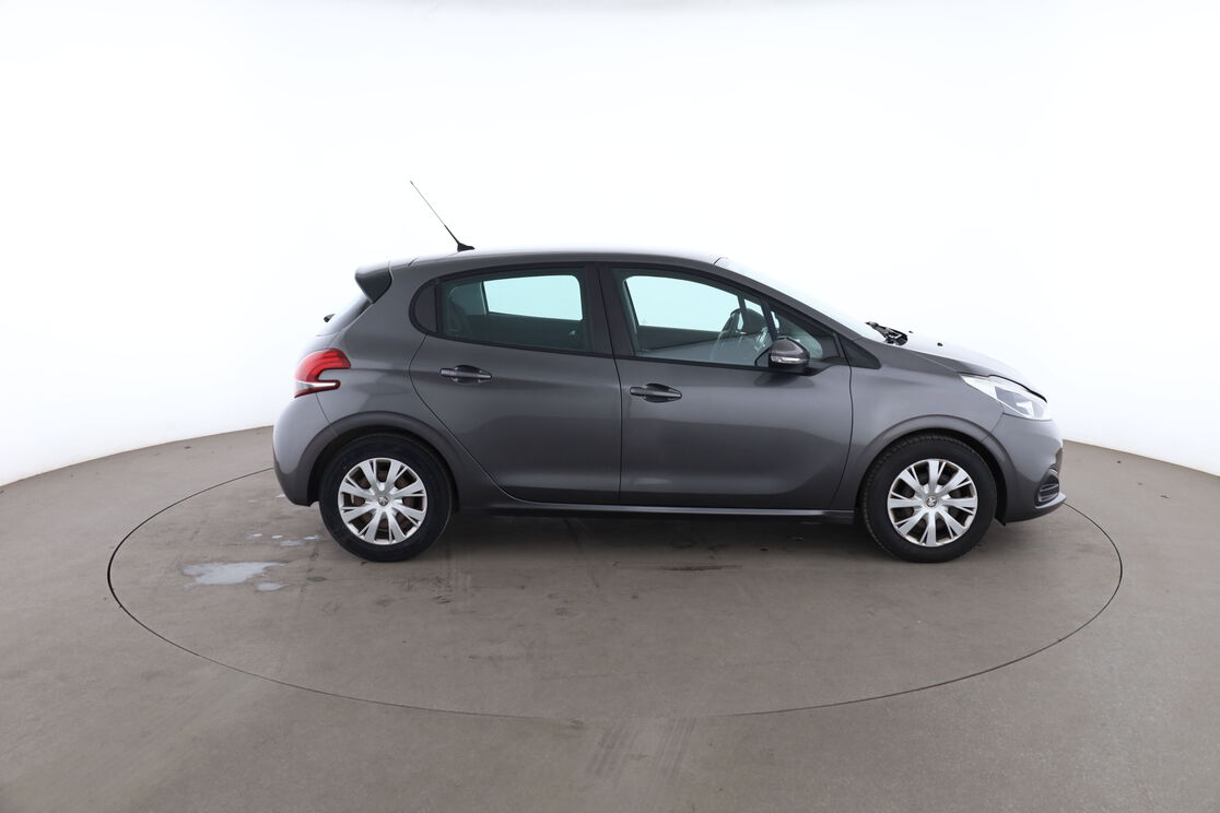 Peugeot 208 1.2 PureTech Active ETG5 — photo 6
