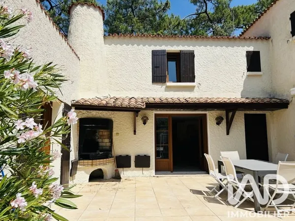 Maison 8 pièces 220 m²
