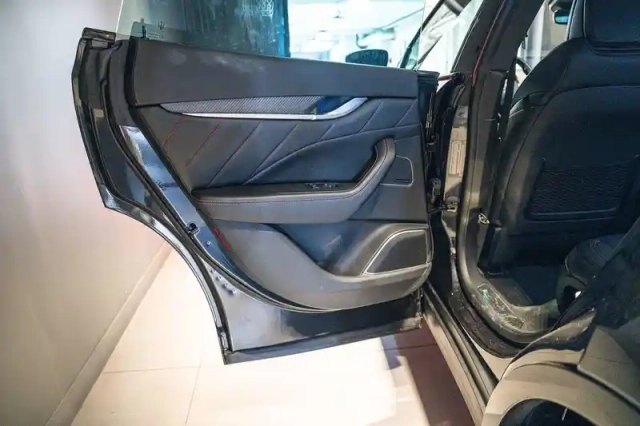 Maserati Levante 3.0 v6 bi-turbo 350 q4 — photo 14