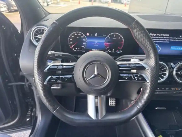 Mercedes Gla 200 d amg line — photo 19