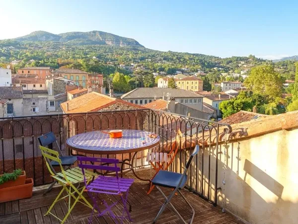 appartement-loft à Lodève 93m² avec terrasse de 15m²