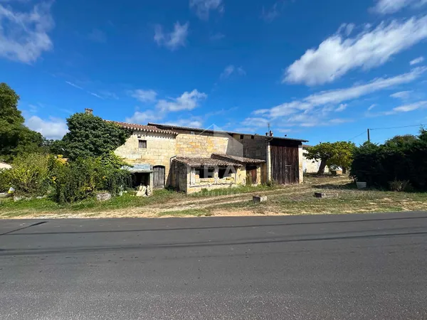 Maison 22 pièces 454 m²