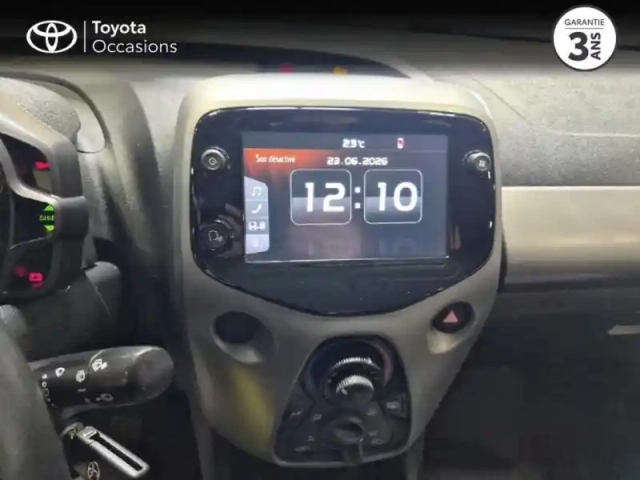 Toyota Aygo 1.0 vvt-i 72ch x-play x-shift 5p — photo 9